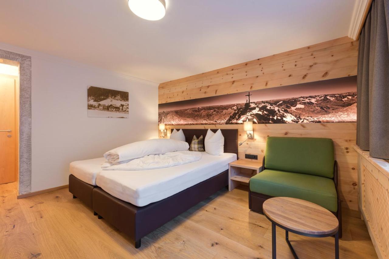 Hotel Enzian Paznaun See Exteriör bild